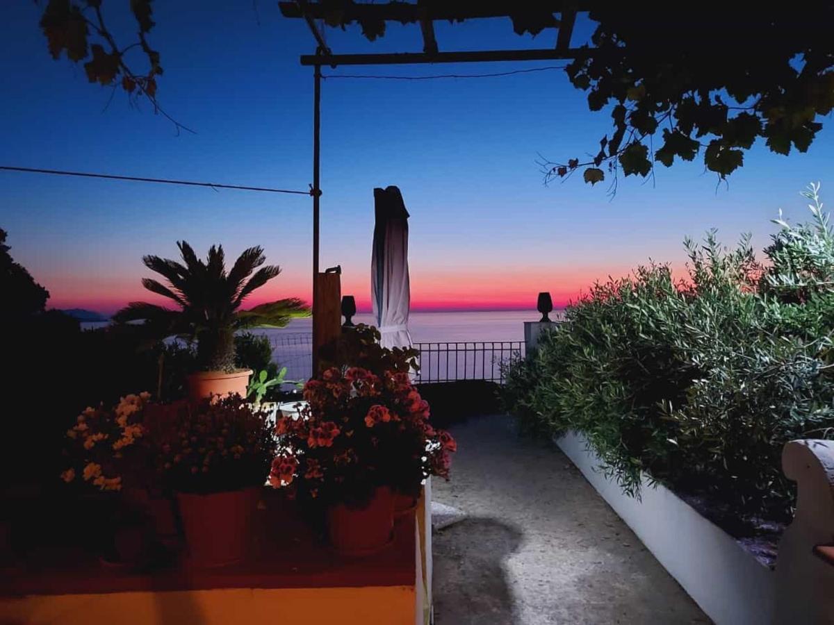 Il Paradiso Di Giacomo Erice Buitenkant foto